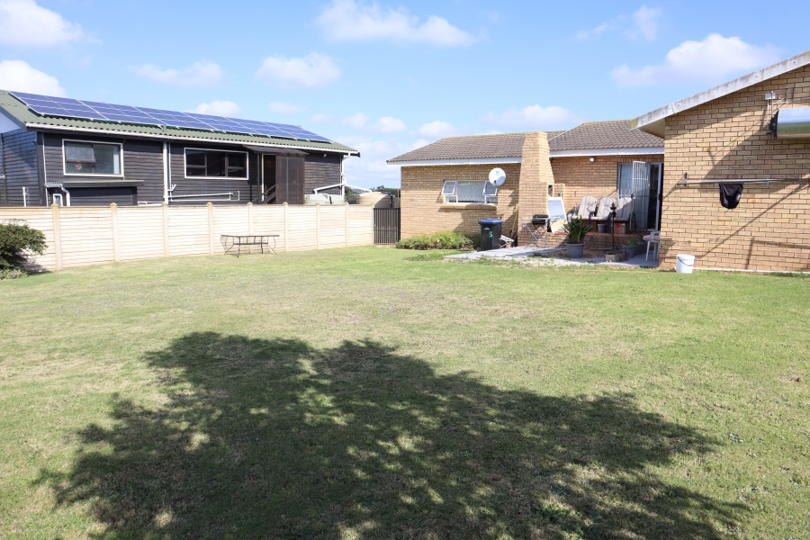 3 Bedroom Property for Sale in Wavecrest Eastern Cape